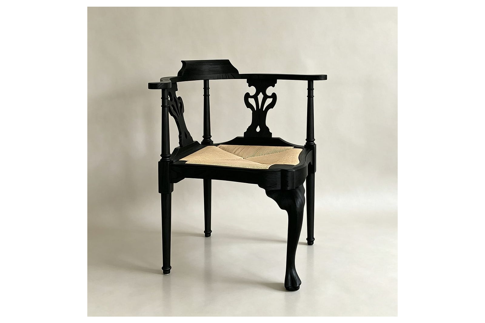 CORNER CHAIR