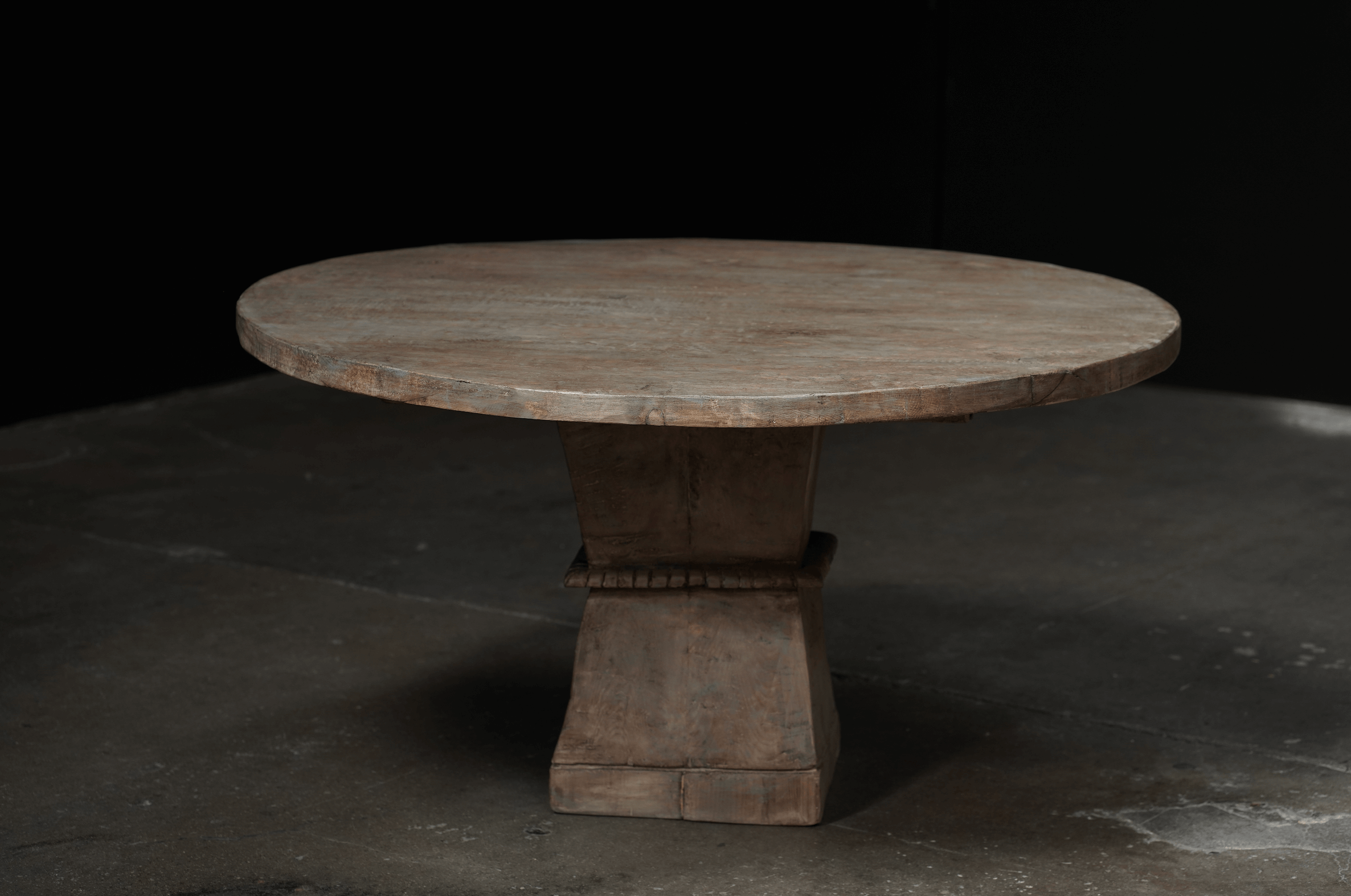 Carved Pedestal Table, Fair Finish