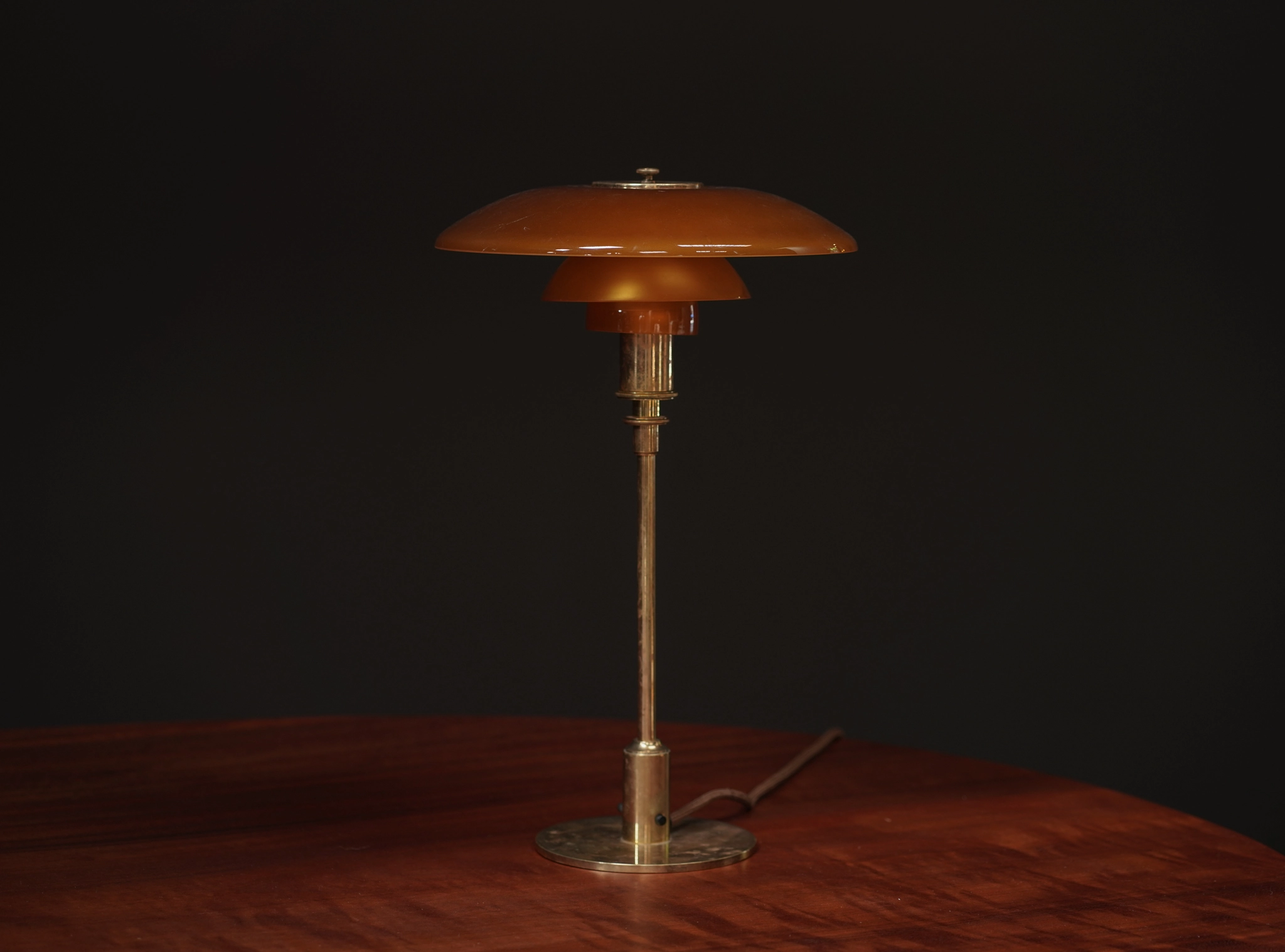 Poul Henningsen Table Lamp 3/2, Amber Glass		 