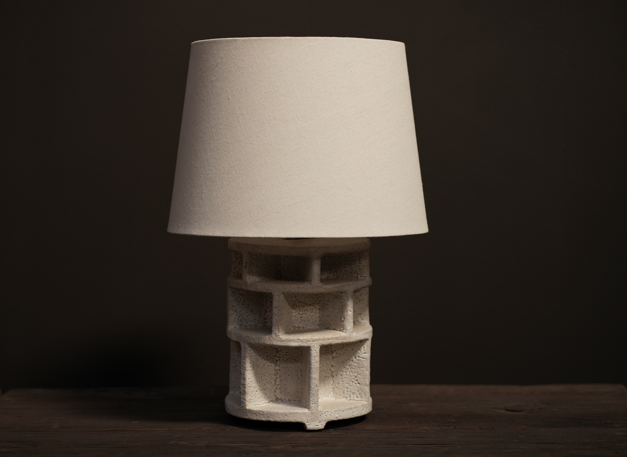 Small Sculptural Lamp Round, Chalk