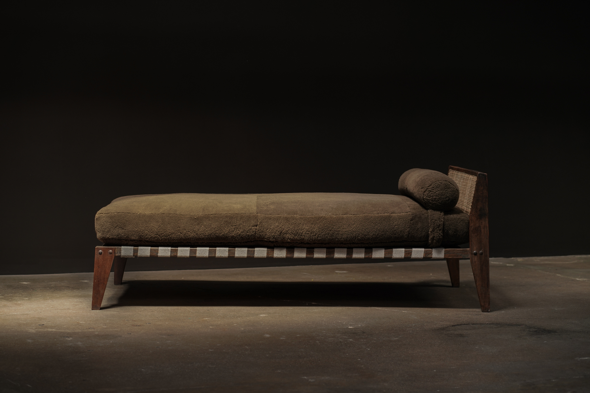 Pierre Jeanneret Webbed Daybed, Shearling